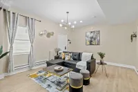 Cozy 1-bedroom with AC and WiFi in lovely Elizabeth - Condos