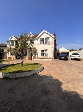 A Beautiful 7 bed house