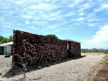 Valle de Uco Modern Chic w/ pool Отели в г. Тунуйян