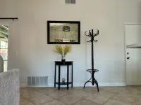 Fontana Cottage Home 3 bedroom Hotels in Fontana