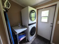 3Br & 2BA Home, King, 2.7 mi to Airport