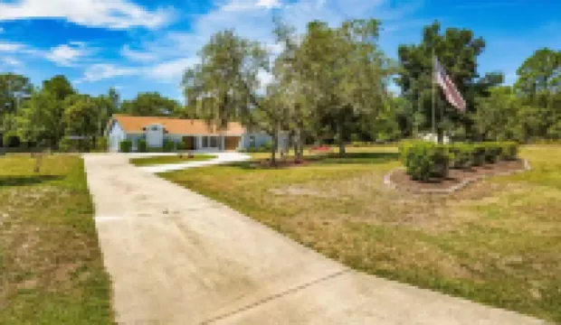 Cozy home with heated pool in Brooksville, FL Hotels in Spring Hill
