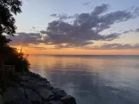 Gorgeous executive home nestled in the shores of Lake Ontario Hotels in Grimsby