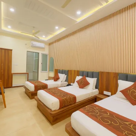 Hotel Jyotirlinga- One Way Drop to Mahakal Temple