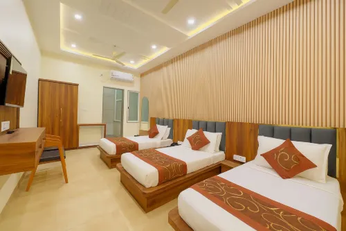 Hotel Jyotirlinga- One Way Drop to Mahakal Temple Hotel a Kokalakhedi