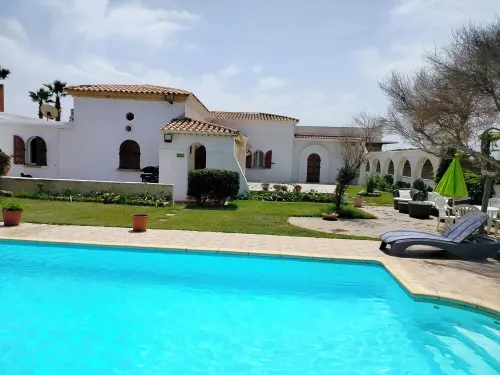 Villa beach access pool Hotels in Staoueli