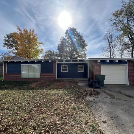Retro Home Close to Campus