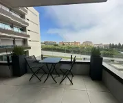 3 bedroom apartment in luxury furnished condominium 1000m from lavadores beach Hotel a 