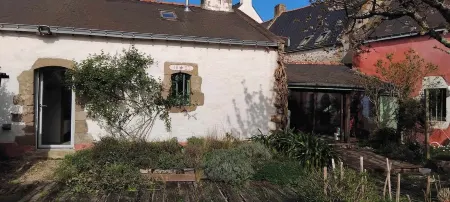 House 1827, walking distance to the beach, 3 people