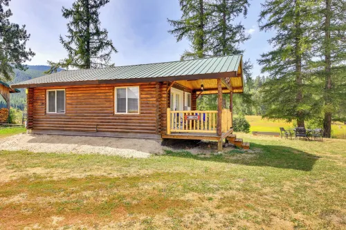 Cozy Farm Cabin - 9 Mi to Trout Creek! - 3-Star