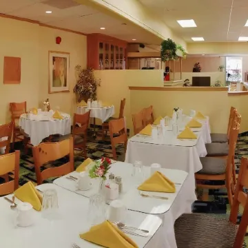 Emerald Hotel & Suites Calgary Airport