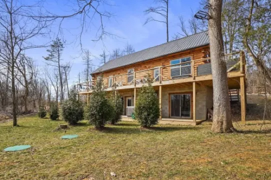 Modern Luxury I Hot Tub I Hiking