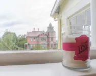 Just 3 Blocks from Downtown! Charming Studio Apartment! 포트타운센드 호텔