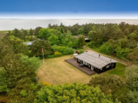 "Frederica" - 100m to the Fjord Hotels in Hurup