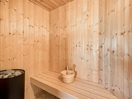 "Germaine" - 1.2km from the Sea