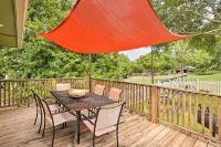 The Gathering Place Brenham Home on 6 Acres - parking
