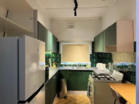 Modern Vintage Single & King size Rooms Hotels in Bankstown