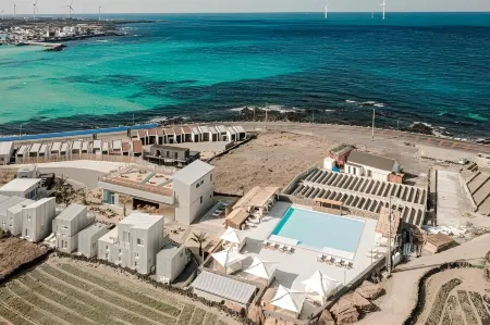 Jeju Tinder Town Resort