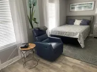 Charming 2-bedroom house with AC, WiFi in fabulous Panama City 파나마시티 호텔