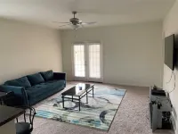 ENTIRE HOME JUST 10 MINS from IAH, 20 Miles DWNTWN Hotels in Atascocita