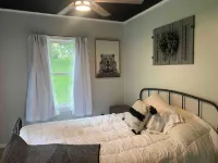 Aire Leclaire 2 bedroom home Hotels in Le Claire