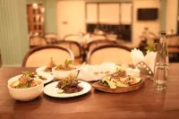 シラントロ アンワインド デリッソ アボード ペリング - 朝食