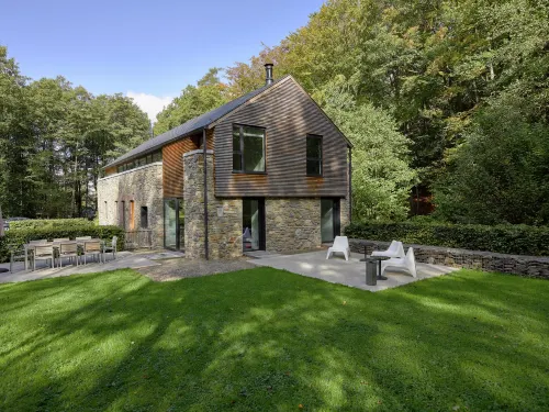 Jalhay Pondside Forest Home