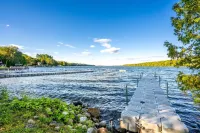 Ice Fishing, Dog Friendly, Lake Great Pond Hotels in Belgrade