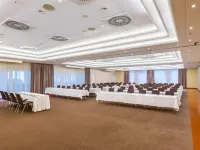 Relexa Hotel Frankfurt am Main (Superior) Hotels near Harheim
