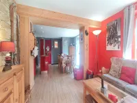 Spacious Chalet Near Ski Slopes