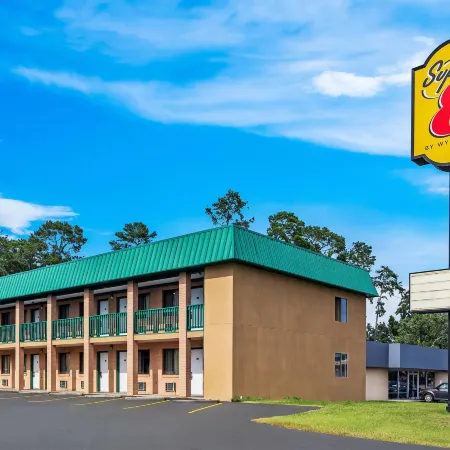 Super 8 by Wyndham Columbia SC / Ft. Jackson