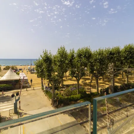 Seafront Apartment in Calella with Beach Access