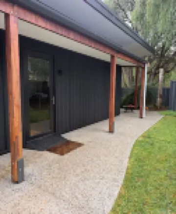 Quedji Cottage - Beautiful 2 Bed Private Cottage 3 Min Walk to Dunsborough Town.