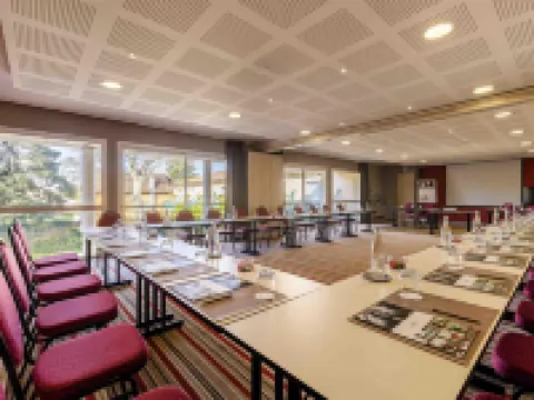 Hôtel Mercure Castres l'Occitan Hotels in Castres