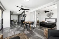 The Beach Retreat Coolum Hotels in Coolum Beach