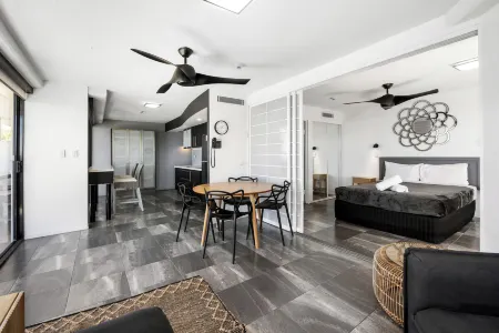 The Beach Retreat Coolum Отели в г. Кулум Бич