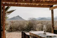 Chandelier Game Lodge - Mountain view