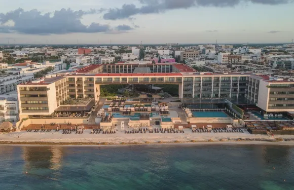 普拉亞德爾卡曼 Live Aqua Devossion 全包式成人飯店