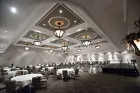 InterContinental Hotels ST。保羅 - 濱河 - 早餐