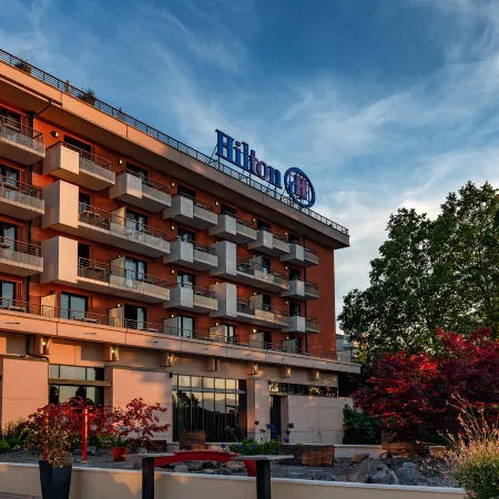 Hilton Evian-Les-Bains Отели рядом с достопримечательностью «Железнодорожный вокзал Эвиан»