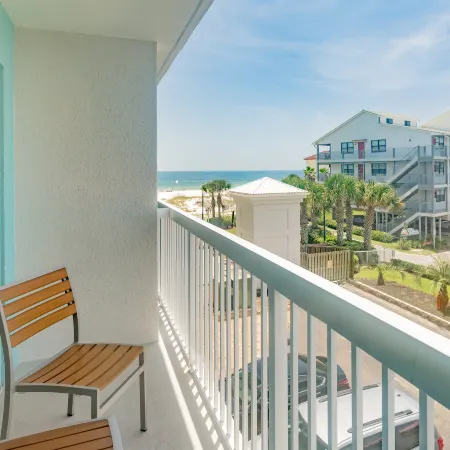 Holiday Inn Express ORANGE BEACH-ON THE BEACH by IHG