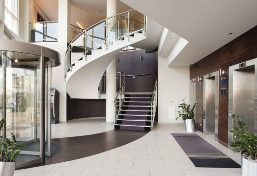 홀리데이 인 익스프레스 그리니치 무료 조식 뷔페