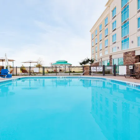 Holiday Inn Express & Suites JACKSON NORTHEAST by IHG