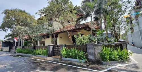 Mawar House 8 (3Br) Hotels in Sidorejo