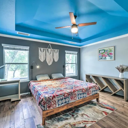 Charming Home < 10 Mi to Sequoia Nat'l Park!