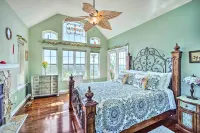 Eclectic Ranger Home w/ Mtn Views + Hot Tub! - 3-Star