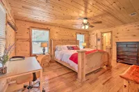 Hot Tub: 'Little Bear's Pond' Broken Bow Cabin - 3 tähden