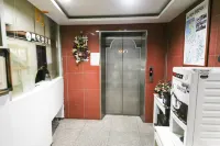 ไวท์เฮาส์โมเทล