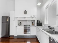 Chic Semi-Detached 2-Bed Home with Outdoor Dining