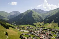 Chalet in Berwang with Ski-in/Ski-Out Access Hotels in Berwang